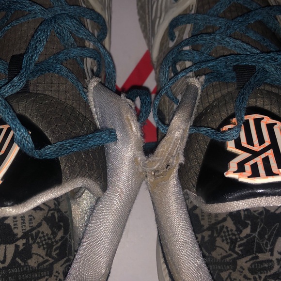 I’m selling size 12 nike kyrie basketball shoes - Picture 7 of 7